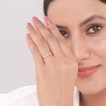 Sleek Line Gold Band Ring for Women