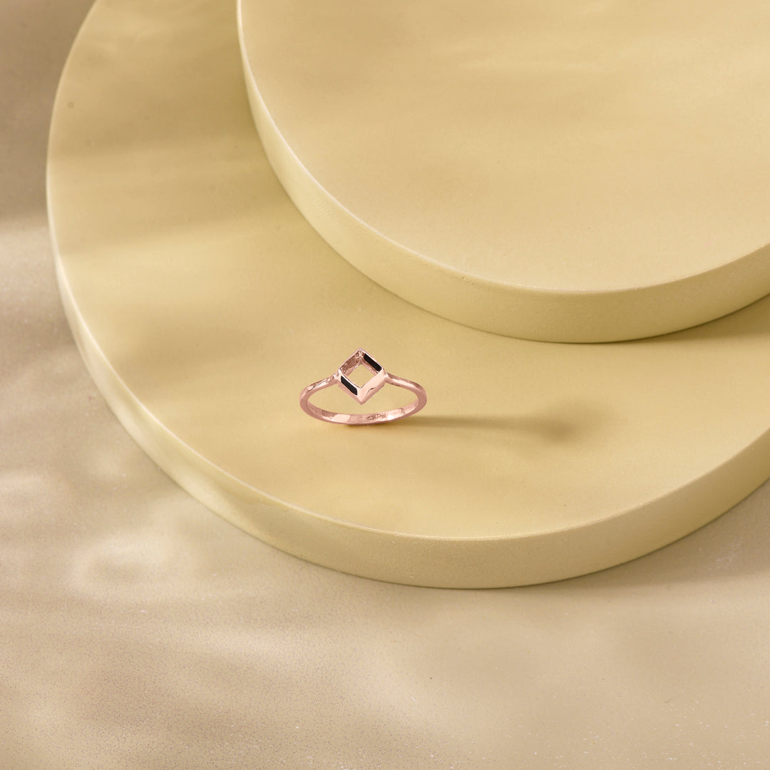 Sharp Curve Gold Casual Ring for Women