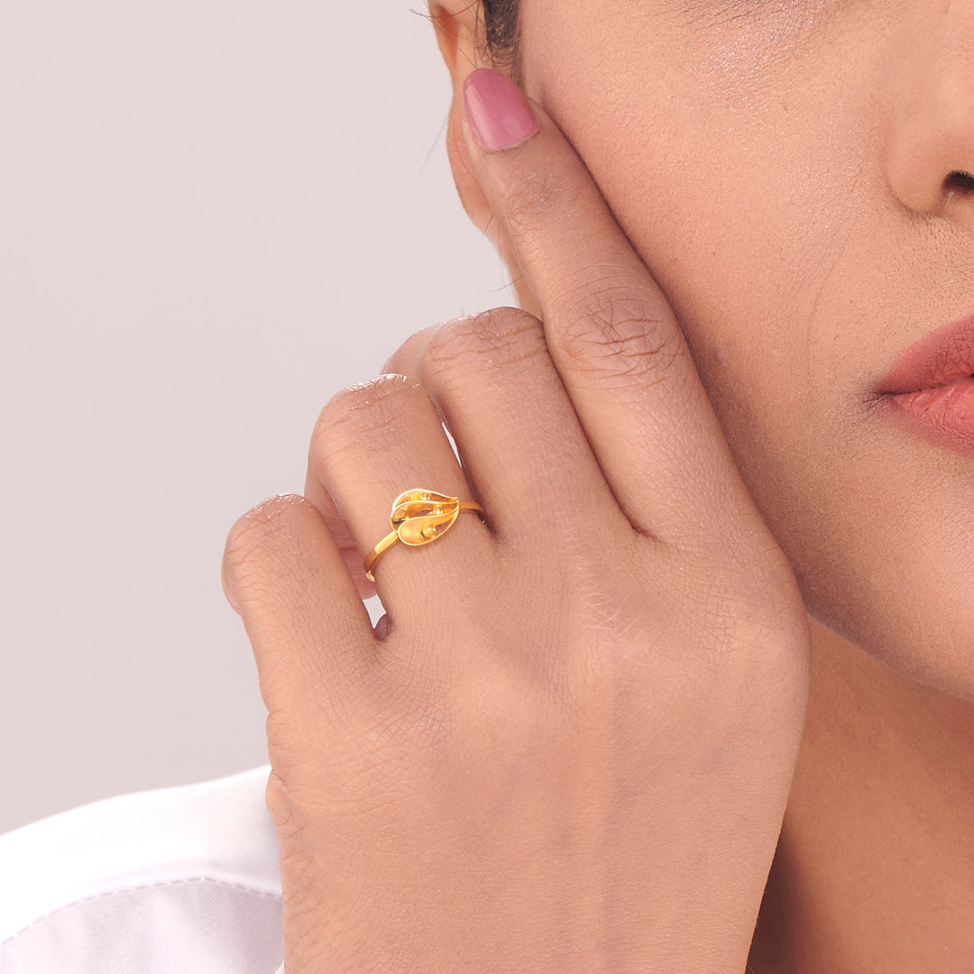 Solar Edge Gold Classic Pendant for Women