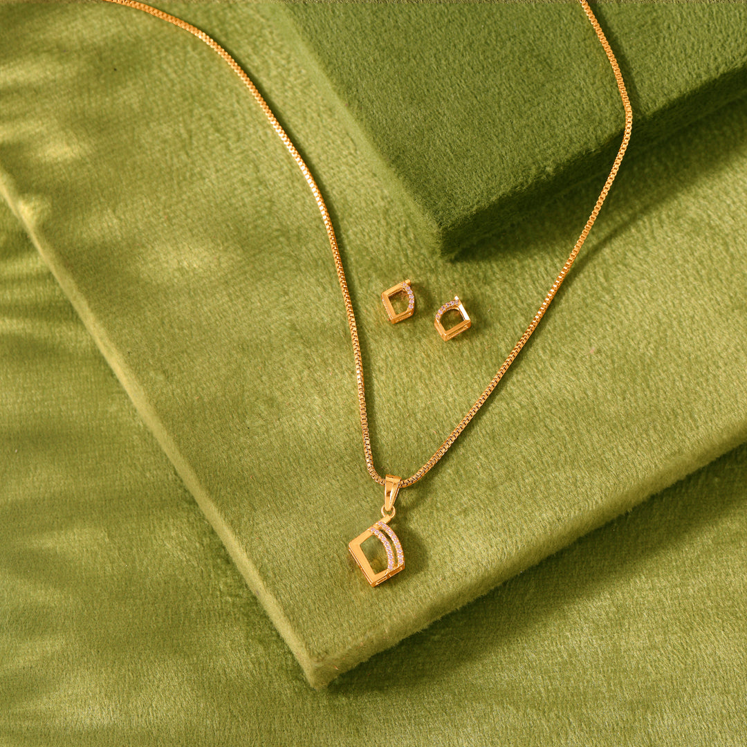 Diamond Glow Gold Pendant Set for Women