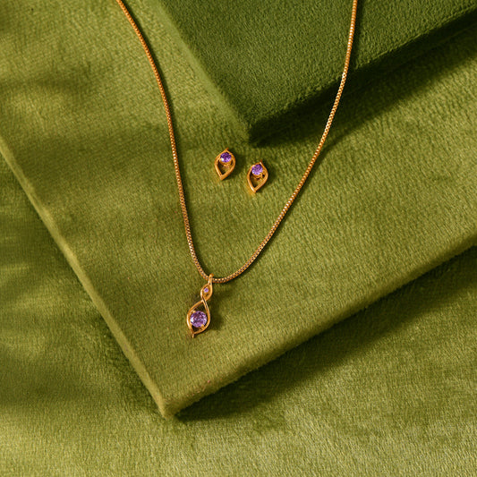 Iris Luxe Gold Pendant Set for Women