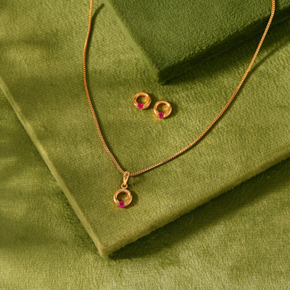 Scarlet Halo Gold Pendant Set for Women