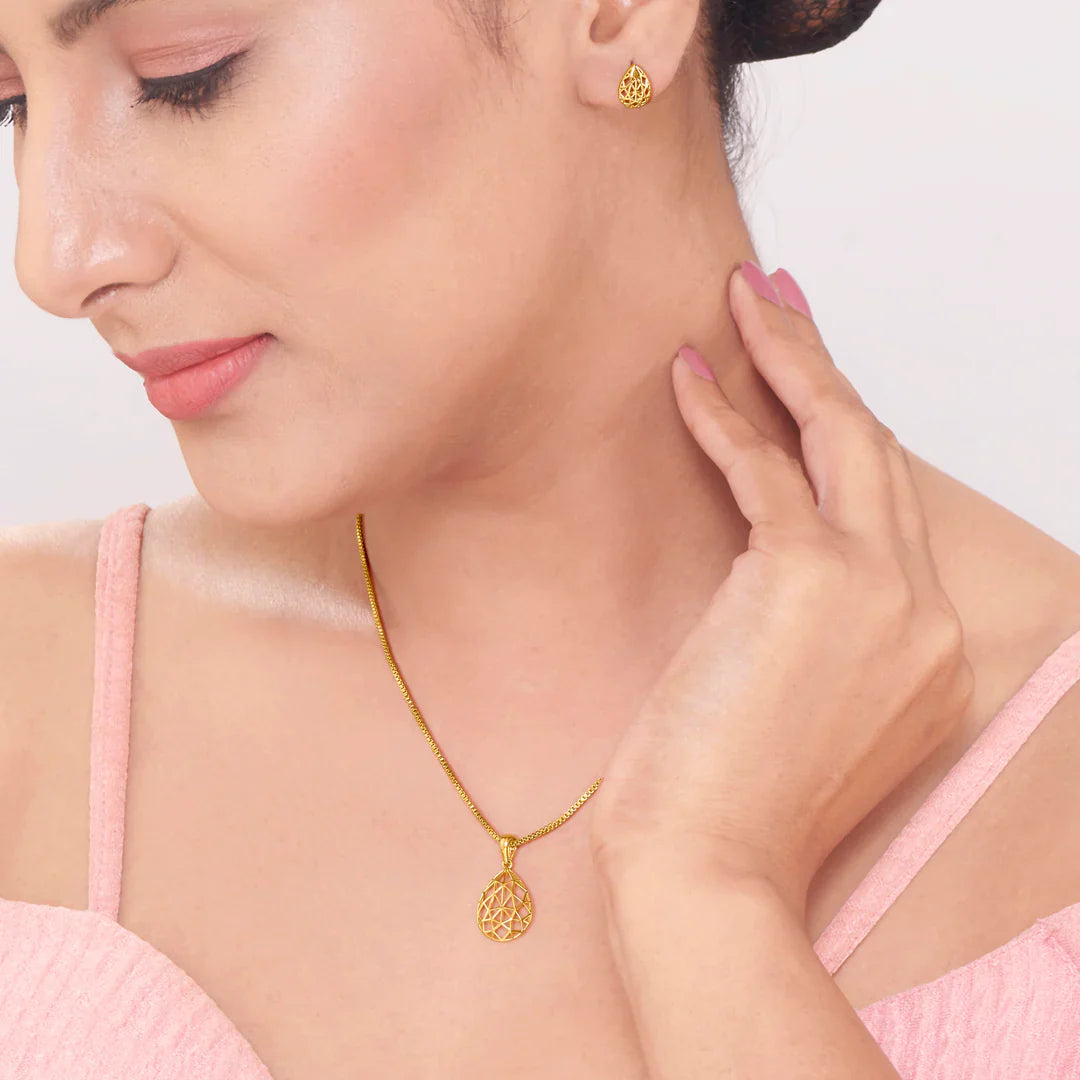 Spark Mesh Gold Pendant Set for Women