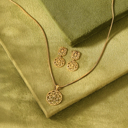 Luminous Halo Gold Pendant Set for Women